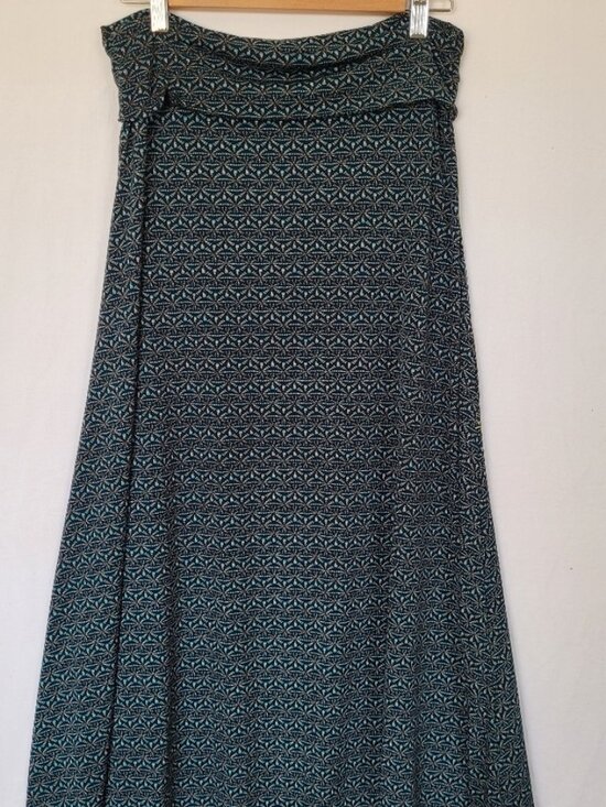 Dresses & Skirts - LSkirt Size Medium Teal Green Floral Western Streach Casual🧡